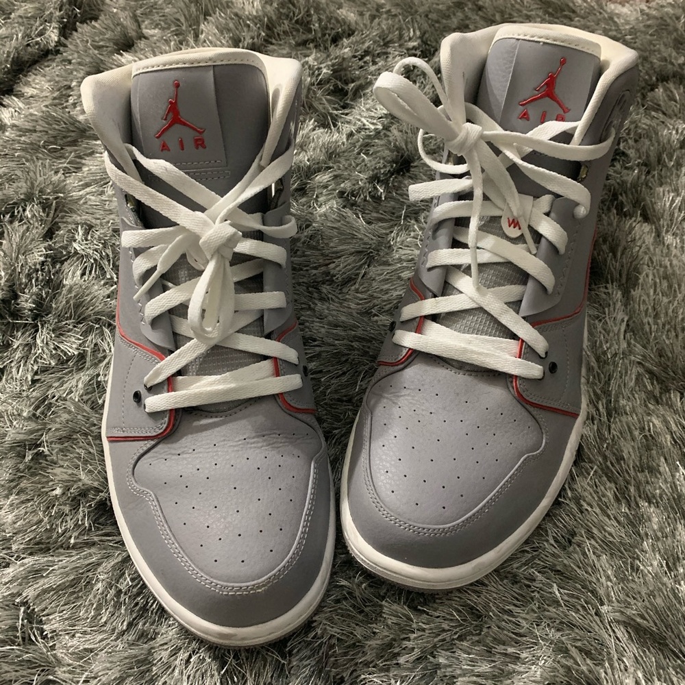 Nike Air Jordan athletic shoes 🏀